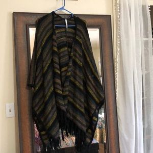 Ladies Fringed Sweater Shawl By KENSIE